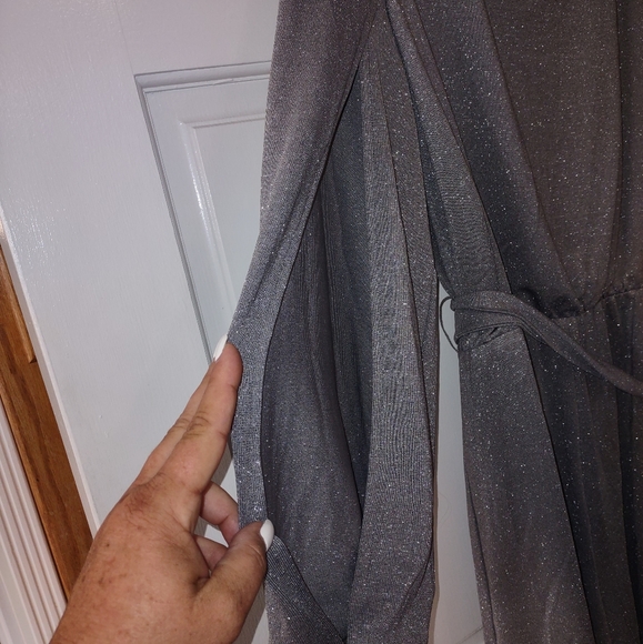 Shimmery shorts romper - Picture 3 of 6